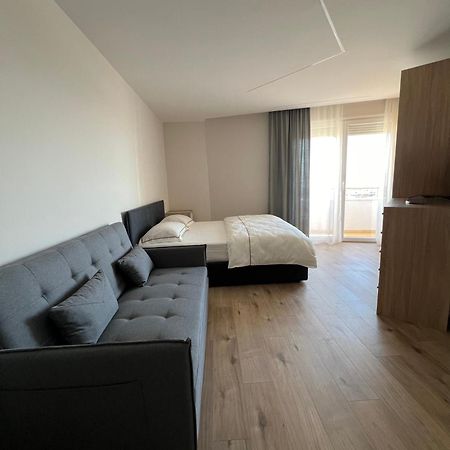 Port View Apartment 2 ดูร์เรส ภายนอก รูปภาพ