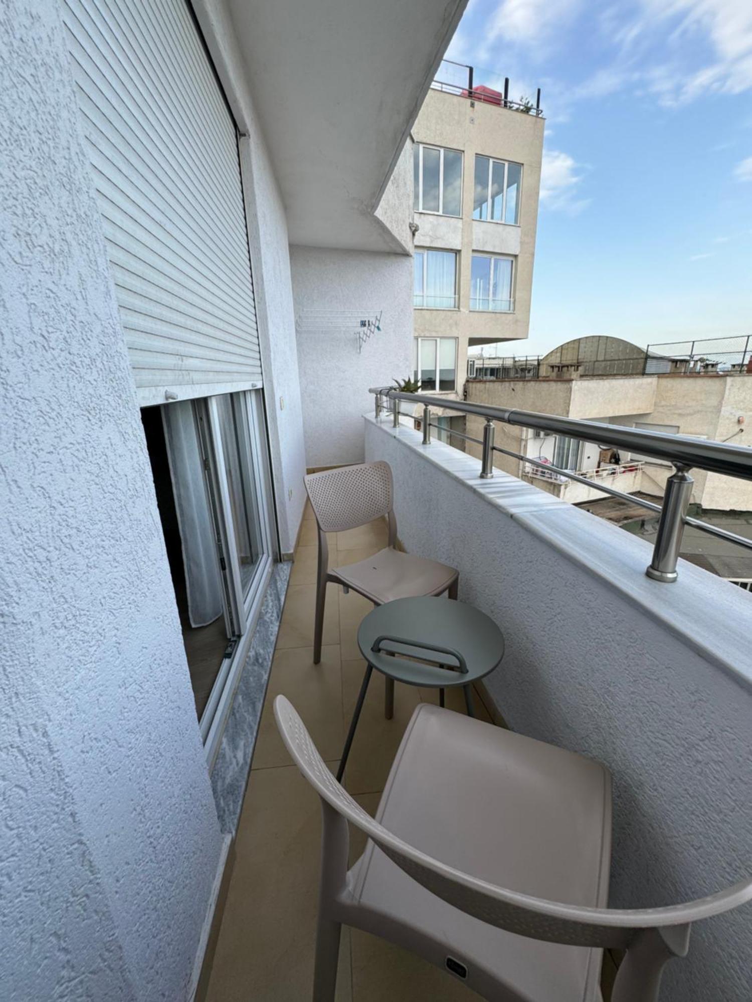Port View Apartment 2 ดูร์เรส ภายนอก รูปภาพ